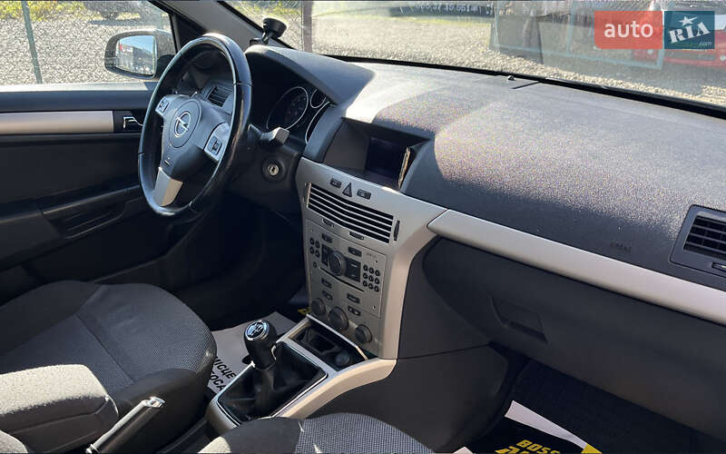 Седан Opel Astra 2008 в Стрые