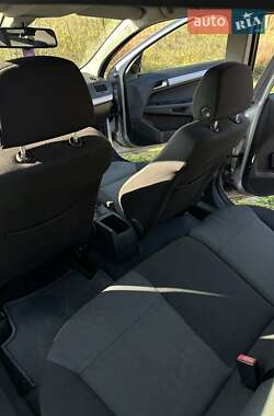 Универсал Opel Astra 2006 в  фото 15 Универсал Opel Astra 2006 в