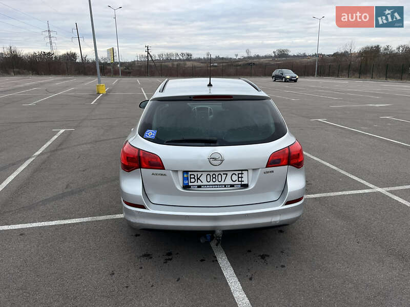 Универсал Opel Astra 2011 в Ровно фото 8 Универсал Opel Astra 2011 в Ровно