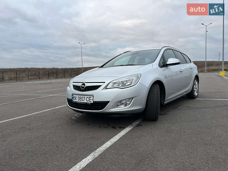 Универсал Opel Astra 2011 в Ровно фото 14 Универсал Opel Astra 2011 в Ровно