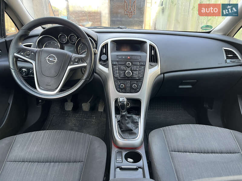 Универсал Opel Astra 2011 в Ровно фото 25 Универсал Opel Astra 2011 в Ровно
