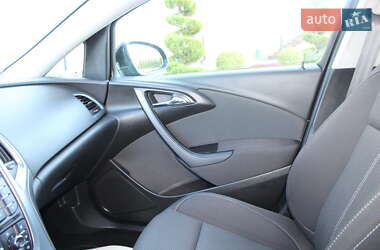 Универсал Opel Astra 2015 в 