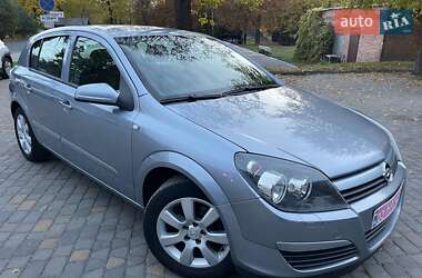 Хэтчбек Opel Astra 2005 в Луцке