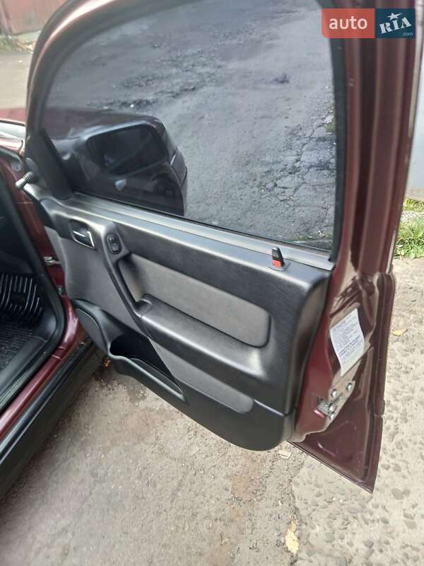 Седан Opel Astra 2003 в Львові фото 15 Седан Opel Astra 2003 в Львові