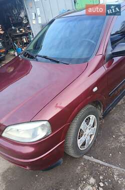 Седан Opel Astra 2003 в  фото 37 Седан Opel Astra 2003 в