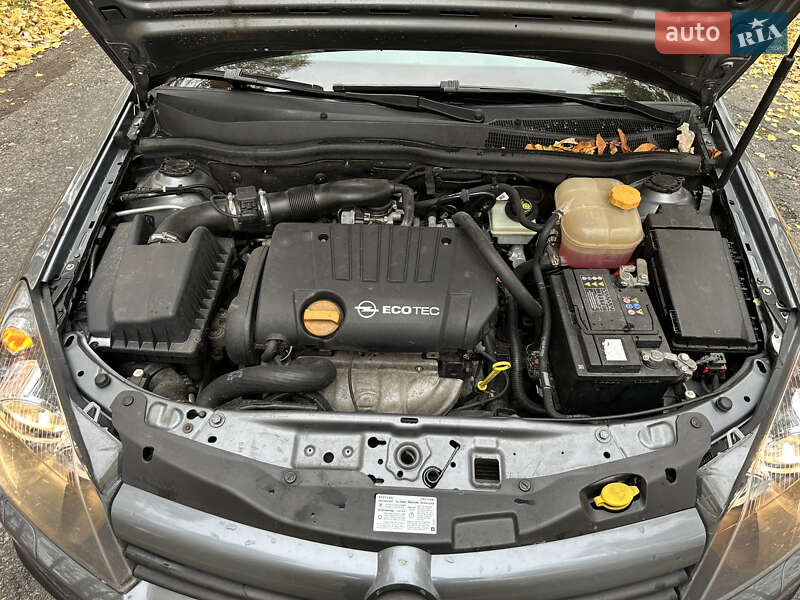 Універсал Opel Astra 2005 в Мені