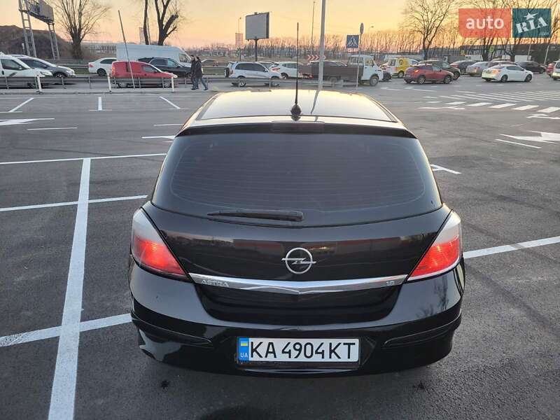 Хэтчбек Opel Astra 2005 в Киеве
