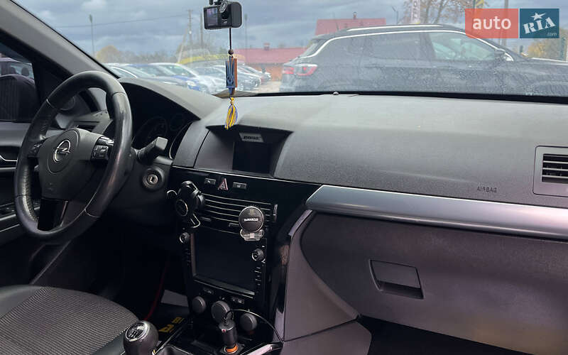 Хэтчбек Opel Astra 2010 в Коломые
