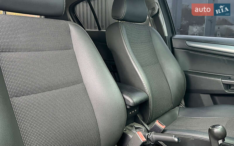 Хэтчбек Opel Astra 2010 в Коломые