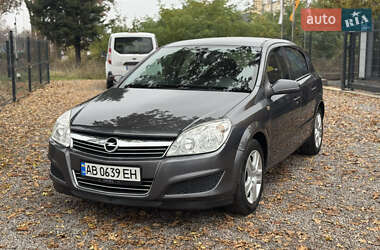 Хэтчбек Opel Astra 2008 в Виннице