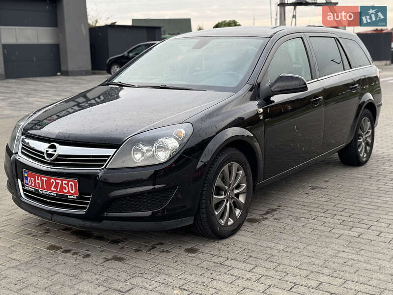 Универсал Opel Astra 2010 в Луцке фото 5 Универсал Opel Astra 2010 в Луцке