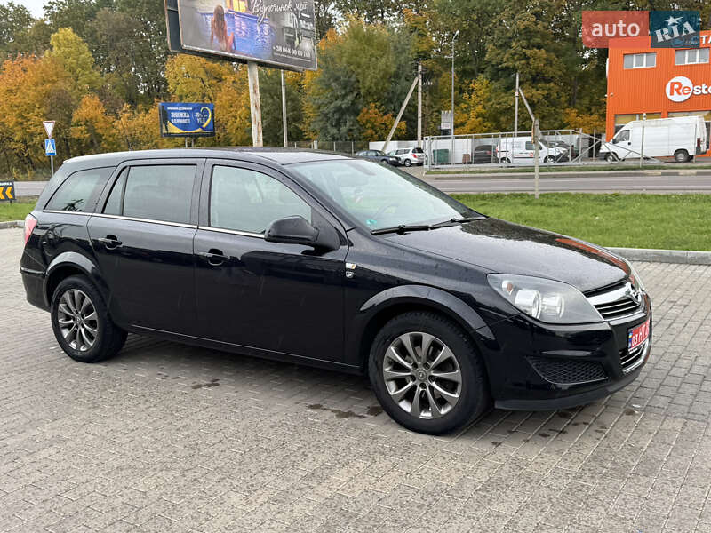Универсал Opel Astra 2010 в Луцке фото 9 Универсал Opel Astra 2010 в Луцке