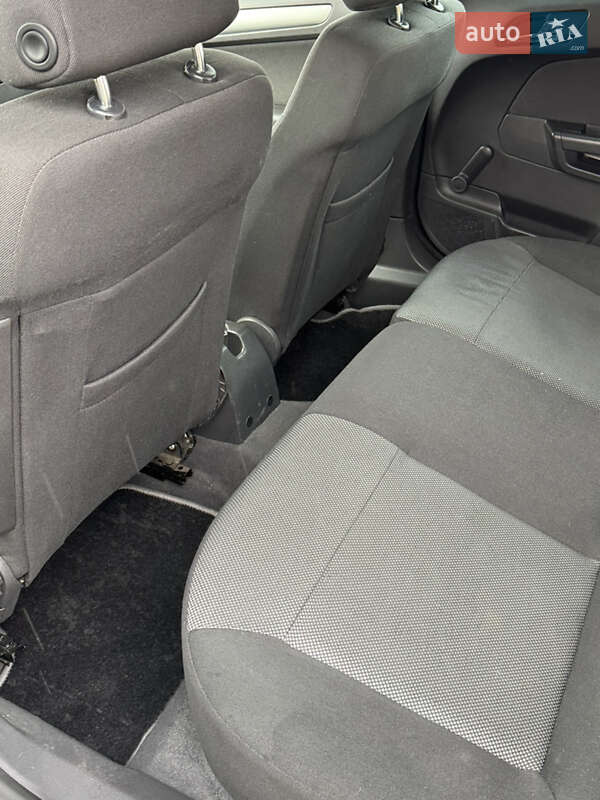 Универсал Opel Astra 2010 в Луцке фото 15 Универсал Opel Astra 2010 в Луцке