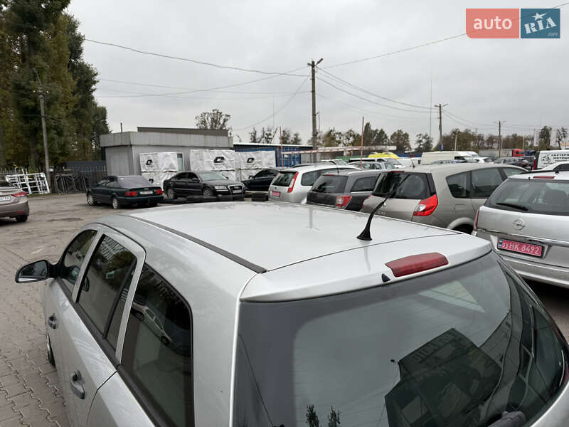 Универсал Opel Astra 2010 в Виннице