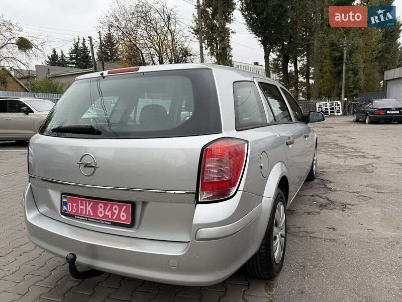 Универсал Opel Astra 2010 в Виннице