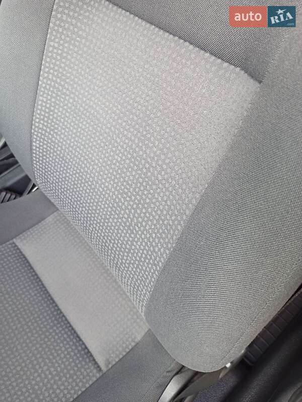 Седан Opel Astra 2007 в Кременчуці