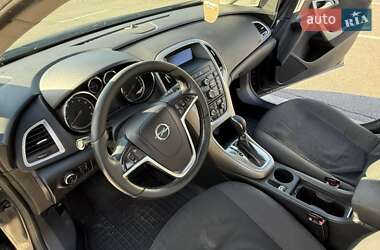 Универсал Opel Astra 2011 в 