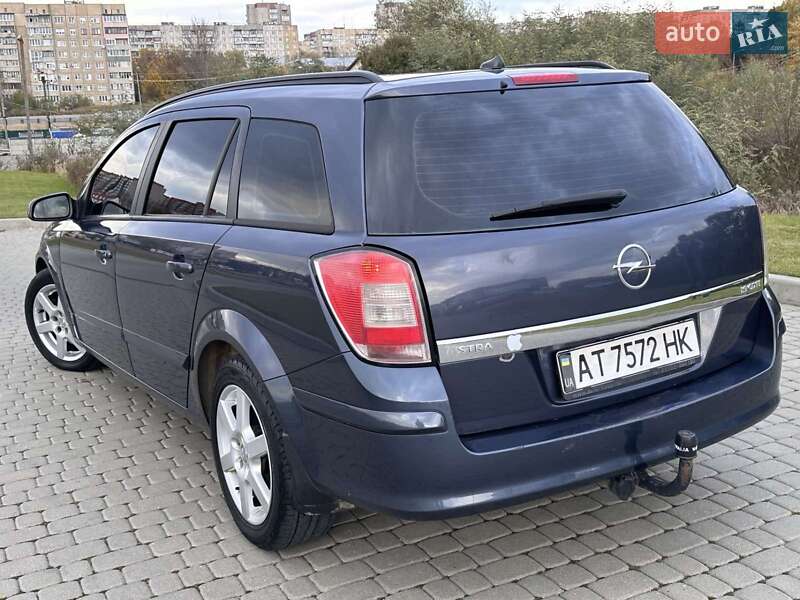 Універсал Opel Astra 2008 в Львові