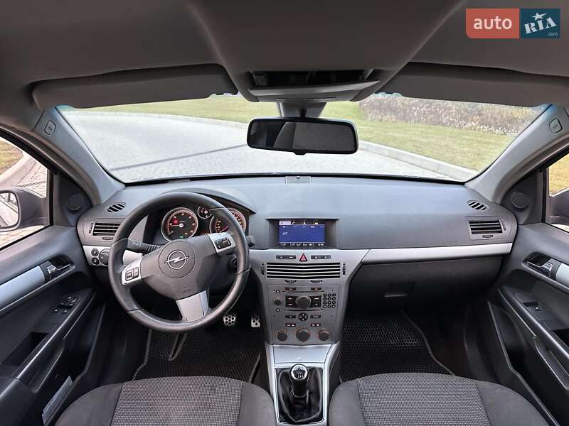 Універсал Opel Astra 2008 в Львові