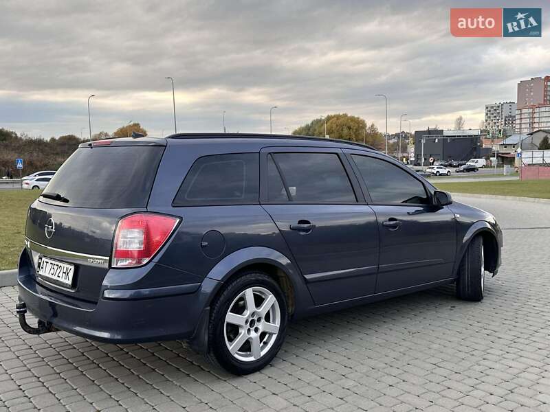 Універсал Opel Astra 2008 в Львові