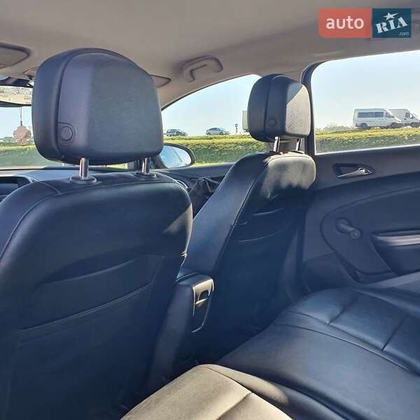 Универсал Opel Astra 2011 в Львове фото 3 Универсал Opel Astra 2011 в Львове