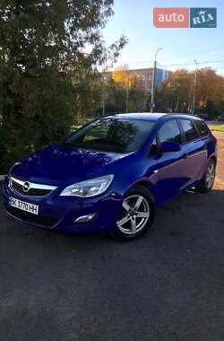 Універсал Opel Astra 2011 в Рівному Універсал Opel Astra 2011 в Рівному