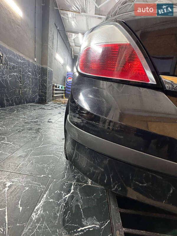 Хэтчбек Opel Astra 2006 в Днепре