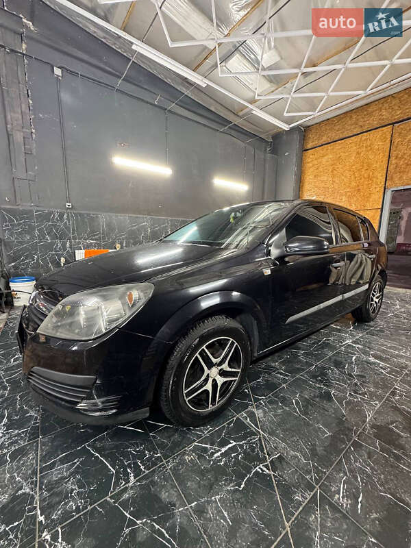 Хэтчбек Opel Astra 2006 в Днепре