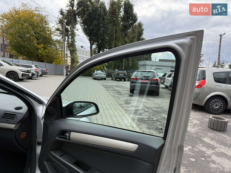 Универсал Opel Astra 2007 в Виннице