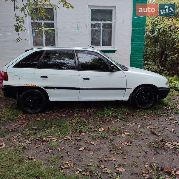 Хетчбек Opel Astra 1995 в Корсунь-Шевченківському
