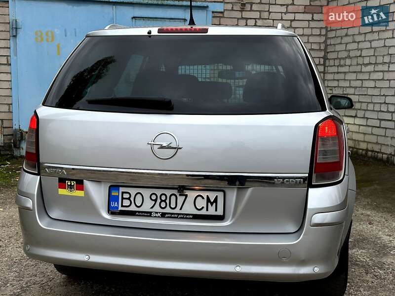 Универсал Opel Astra 2009 в Николаеве