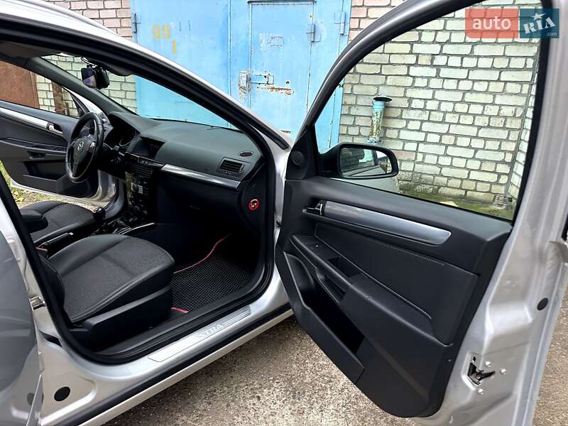 Универсал Opel Astra 2009 в Николаеве