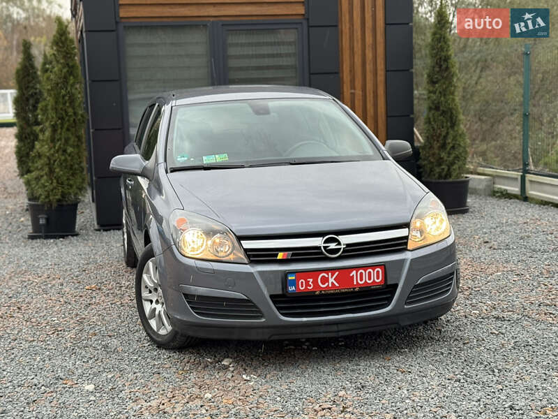 Хэтчбек Opel Astra 2005 в Дрогобыче
