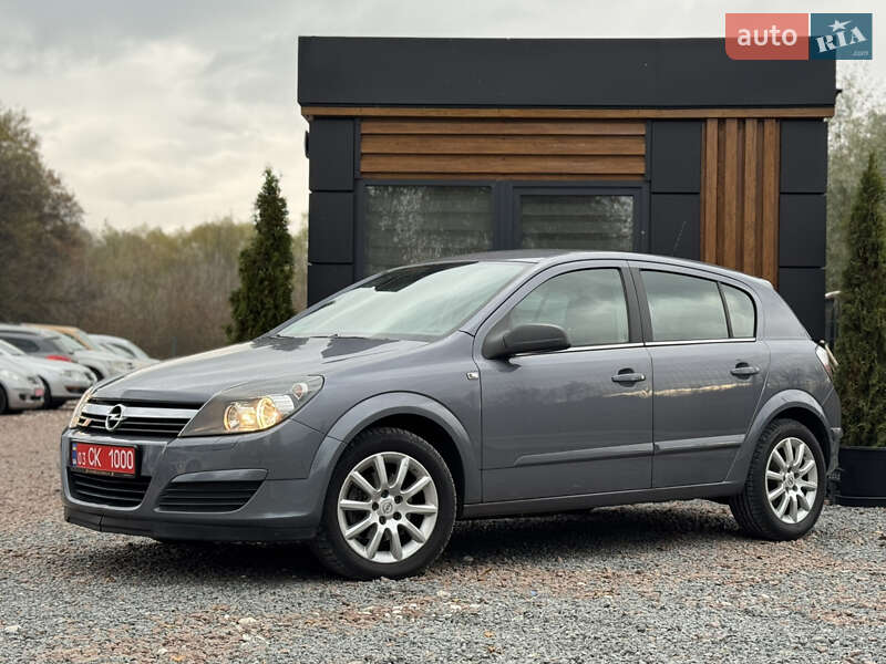 Хэтчбек Opel Astra 2005 в Дрогобыче