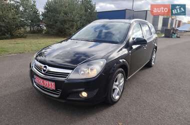 Универсал Opel Astra 2010 в Ковеле