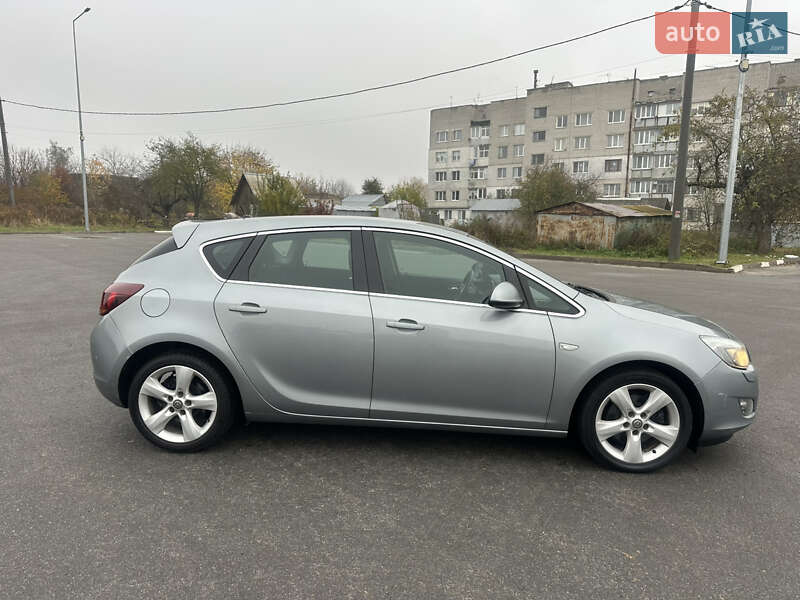 Хетчбек Opel Astra 2010 в Житомирі фото 4 Хетчбек Opel Astra 2010 в Житомирі