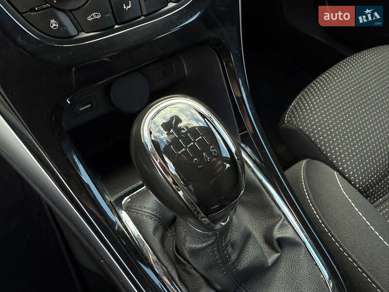 Универсал Opel Astra 2016 в Тернополе