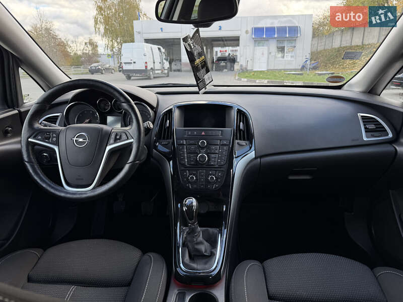 Универсал Opel Astra 2016 в Тернополе