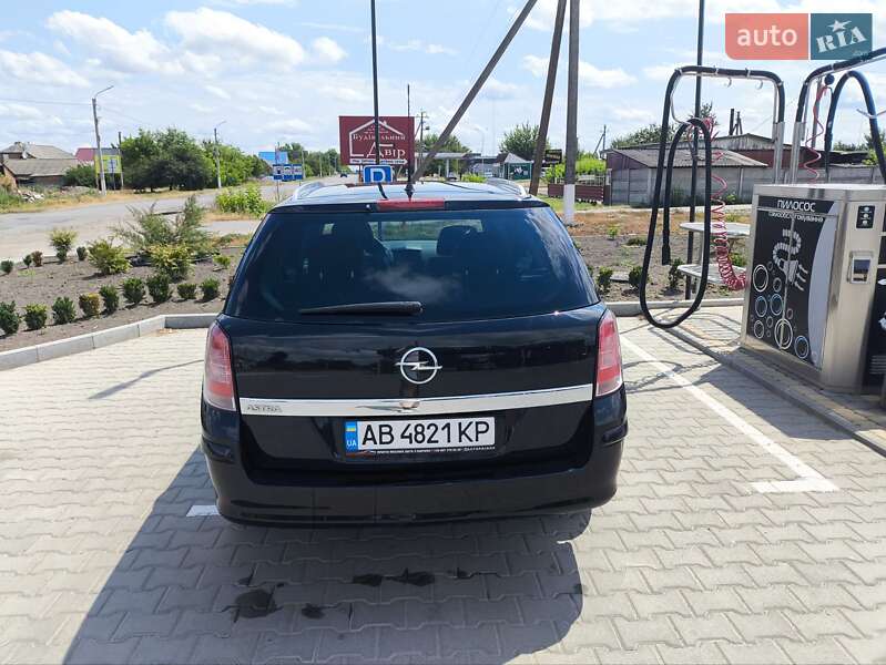Универсал Opel Astra 2009 в Виннице