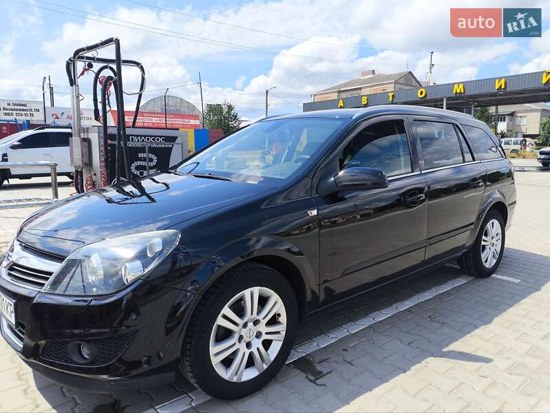 Универсал Opel Astra 2009 в Виннице