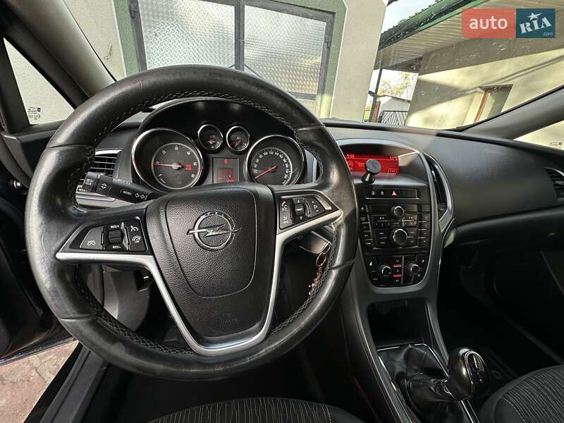 Универсал Opel Astra 2012 в Черновцах фото 7 Универсал Opel Astra 2012 в Черновцах
