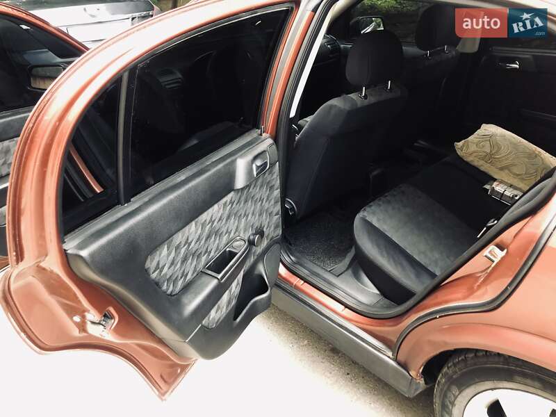 Седан Opel Astra 2001 в Львове