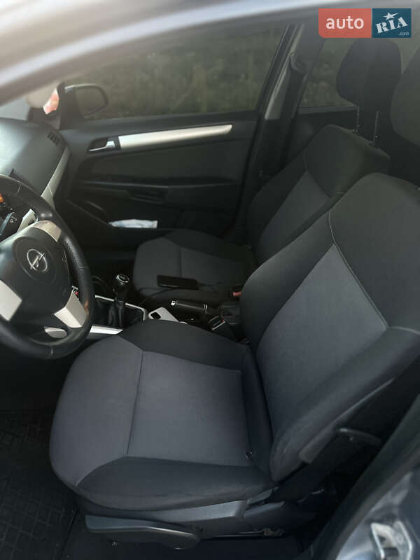 Хетчбек Opel Astra 2007 в Тульчині