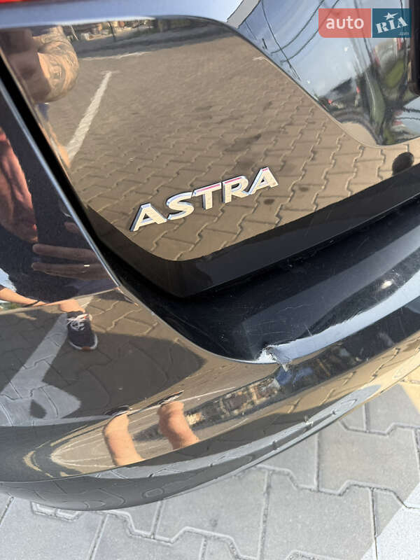 Універсал Opel Astra 2016 в Луцьку