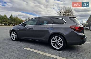 Универсал Opel Astra 2010 в Самборе