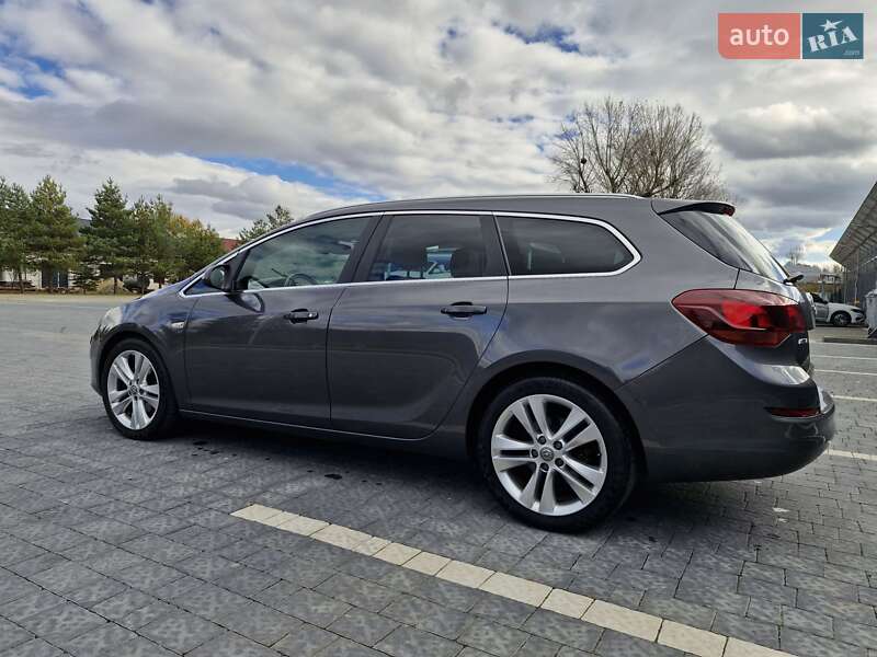 Opel Astra 2010 Opel Astra 2010