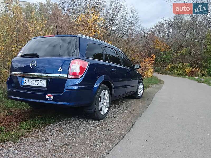 Универсал Opel Astra 2008 в Белой Церкви