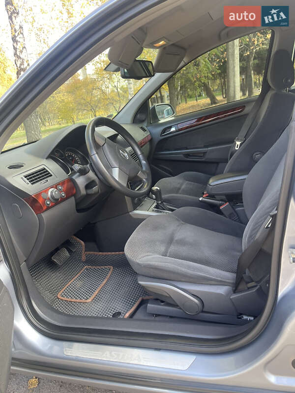 Хетчбек Opel Astra 2004 в Рівному фото 16 Хетчбек Opel Astra 2004 в Рівному