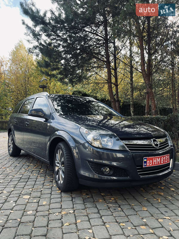 Универсал Opel Astra 2010 в Луцке фото 13 Универсал Opel Astra 2010 в Луцке