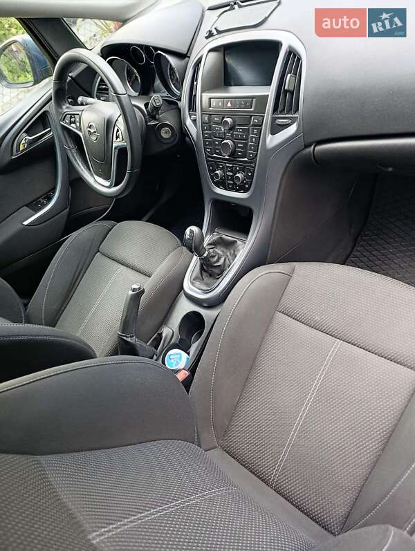Универсал Opel Astra 2014 в Луцке фото 7 Универсал Opel Astra 2014 в Луцке